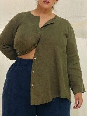 Long Sleeve Kara Snap Top (Lightweight Linen)